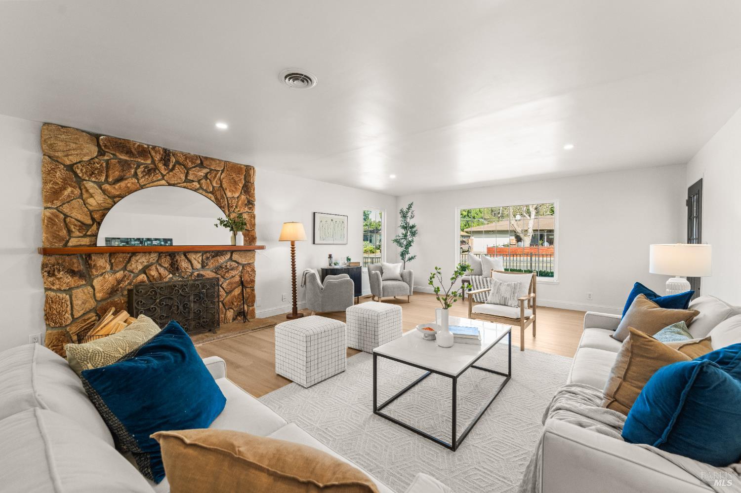 Detail Gallery Image 3 of 48 For 3011 Tennessee St, Vallejo,  CA 94591 - 3 Beds | 2 Baths