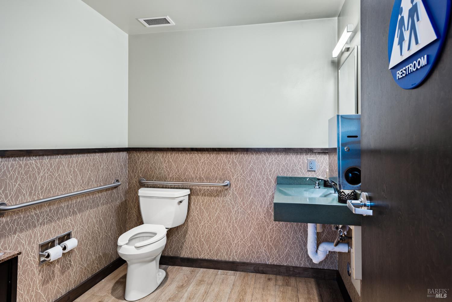 Detail Gallery Image 19 of 42 For 9141 Green Valley Rd, Sebastopol,  CA 95472 - – Beds | – Baths