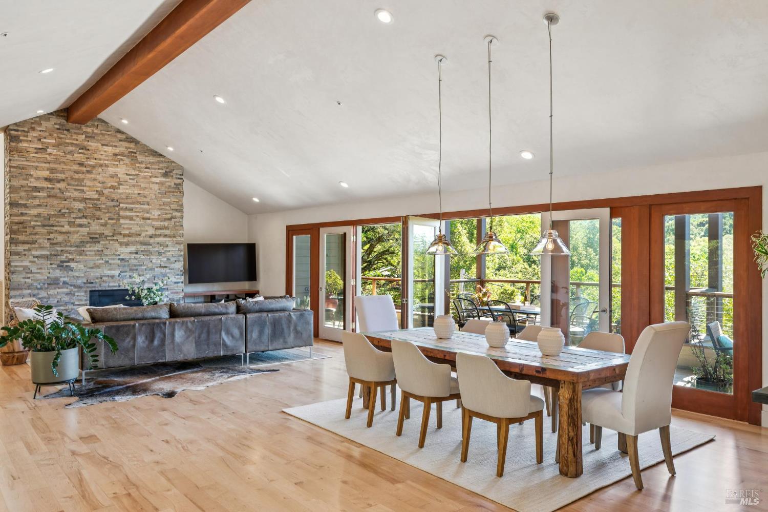 Detail Gallery Image 35 of 99 For 1884 Silverado Trl, Napa,  CA 94558 - 4 Beds | 3/1 Baths