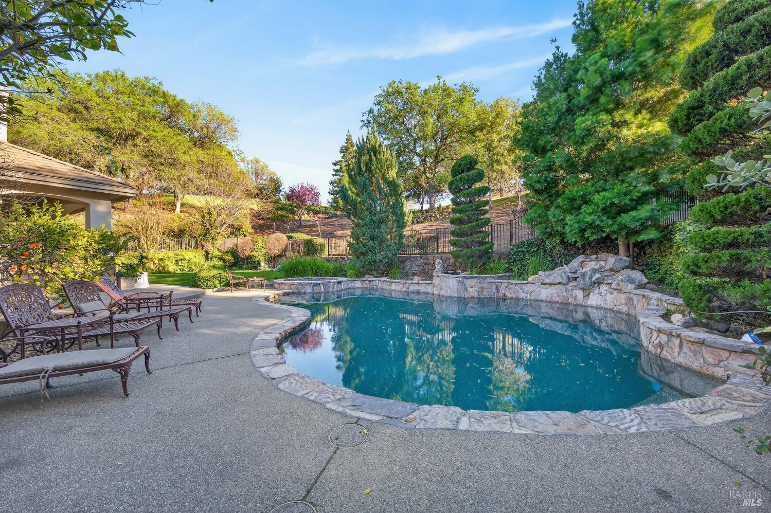 Detail Gallery Image 52 of 89 For 2054 Pinecrest Ct, Vacaville,  CA 95688 - 4 Beds | 4/1 Baths