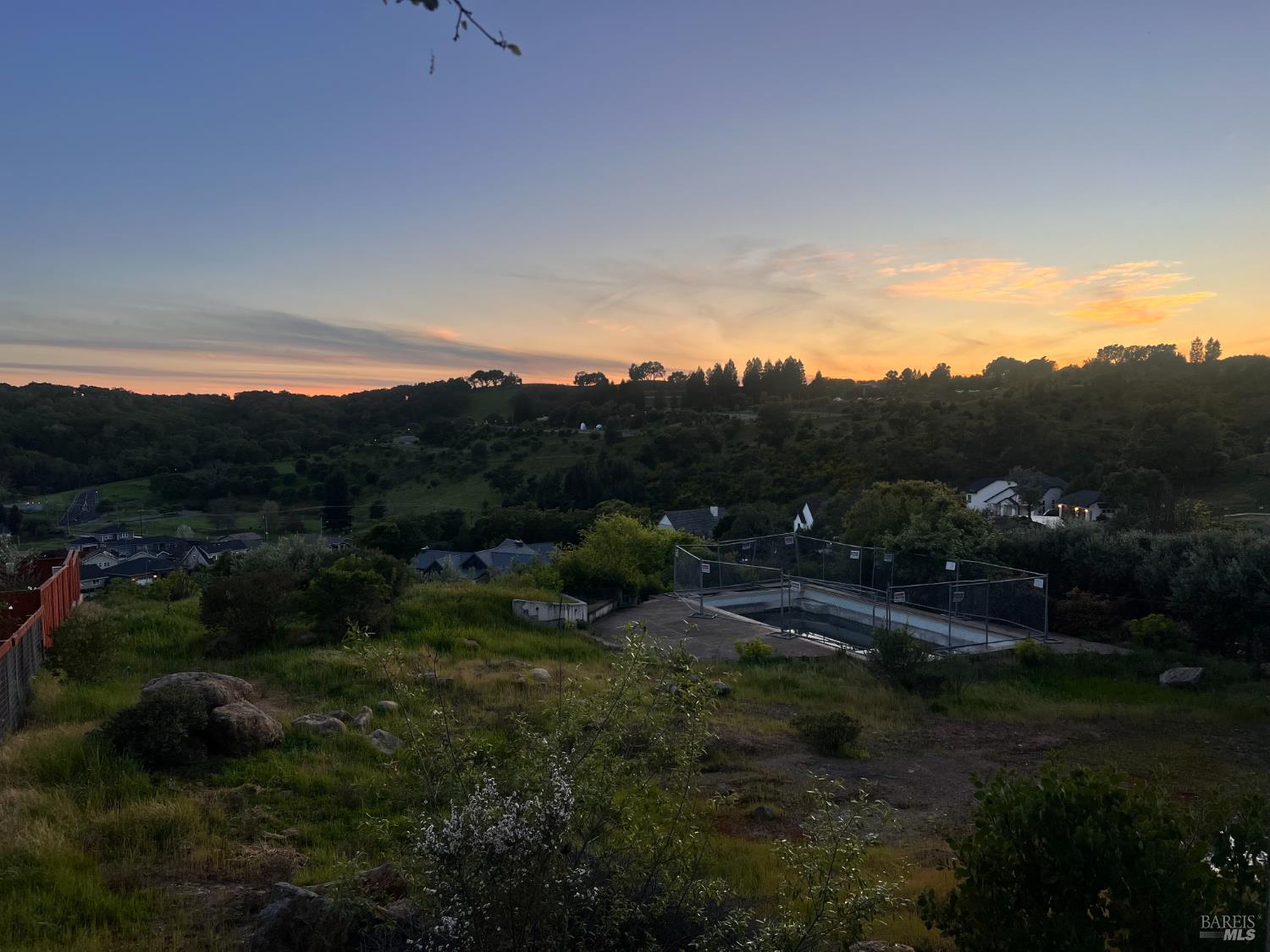 Detail Gallery Image 3 of 20 For 3648 Crown Hill Dr, Santa Rosa,  CA 95404 - – Beds | – Baths