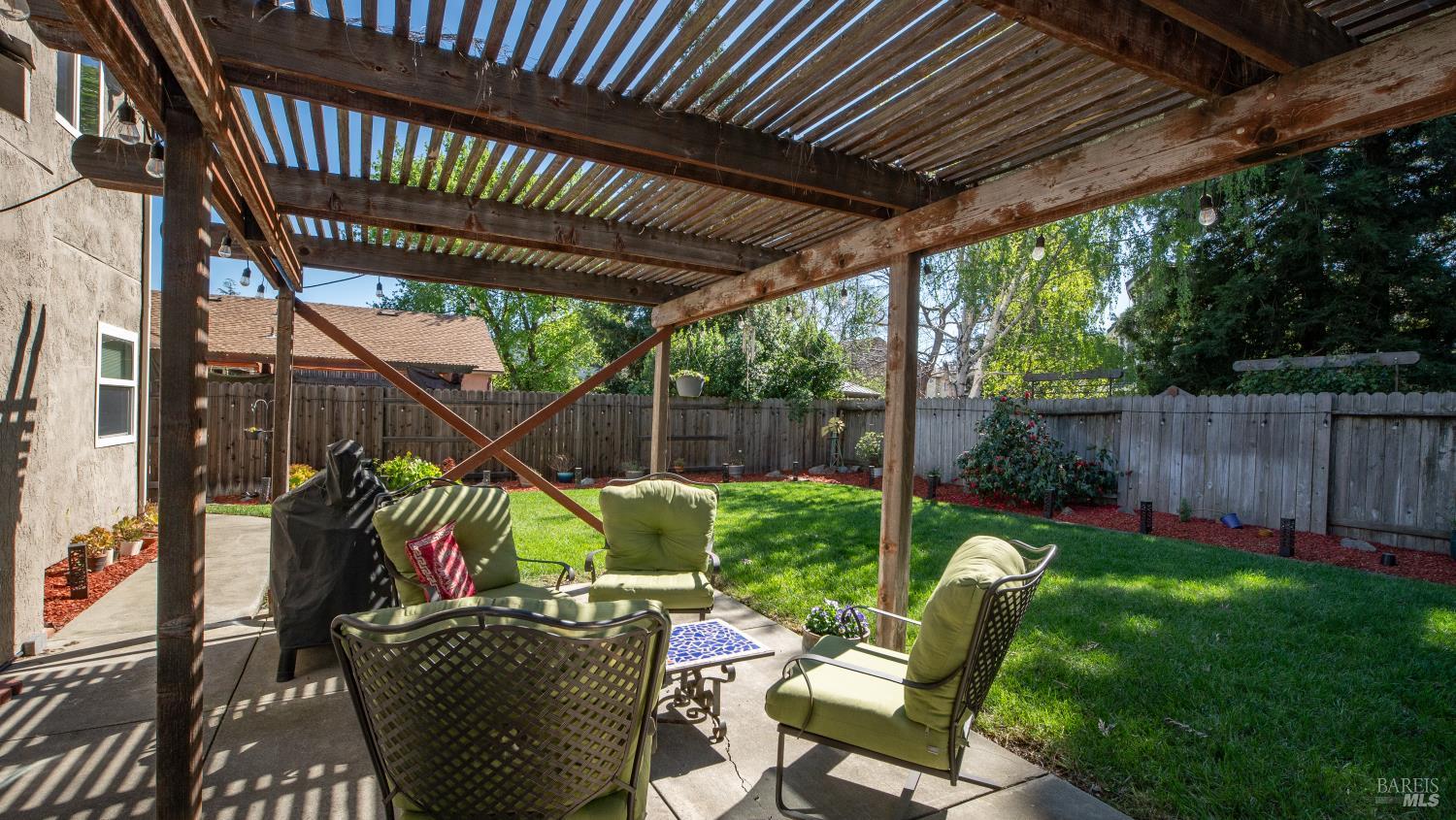 Detail Gallery Image 31 of 68 For 202 Songbird Ct, Vacaville,  CA 95687 - 4 Beds | 3 Baths