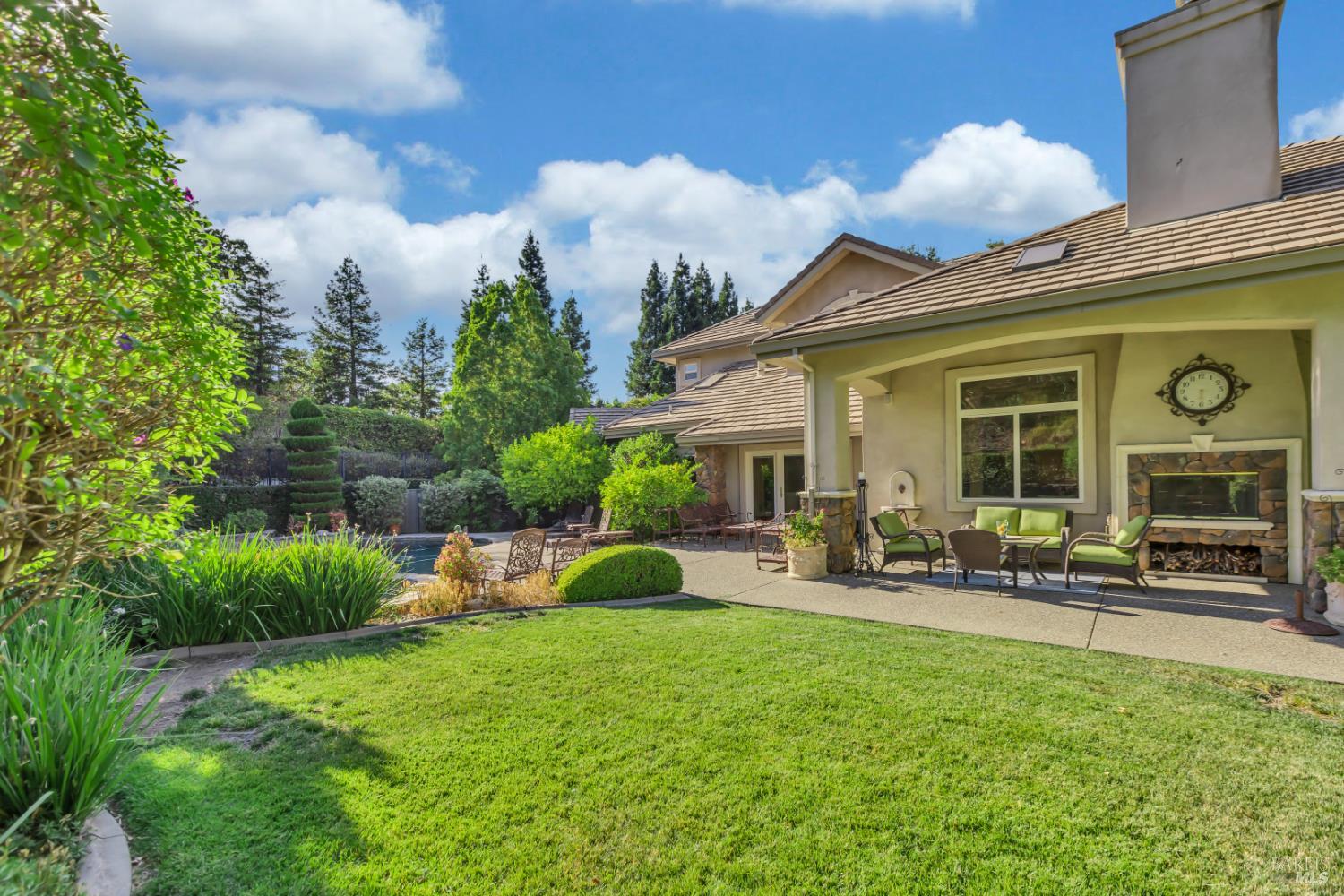 Detail Gallery Image 81 of 89 For 2054 Pinecrest Ct, Vacaville,  CA 95688 - 4 Beds | 4/1 Baths