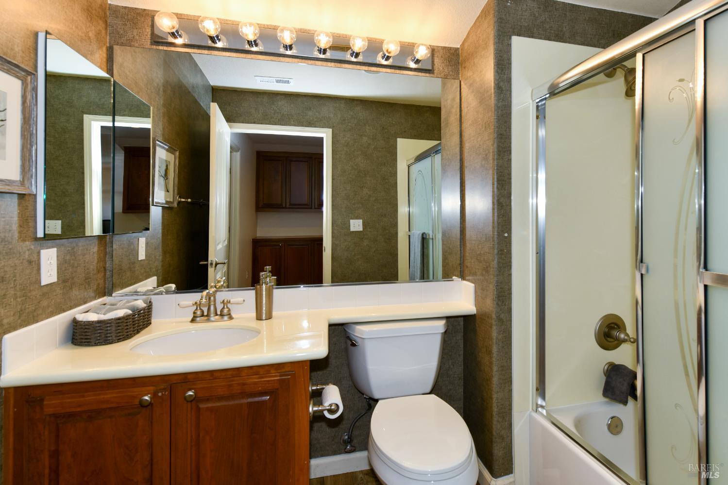 Detail Gallery Image 33 of 50 For 5015 Staghorn Dr, Vallejo,  CA 94591 - 3 Beds | 3 Baths