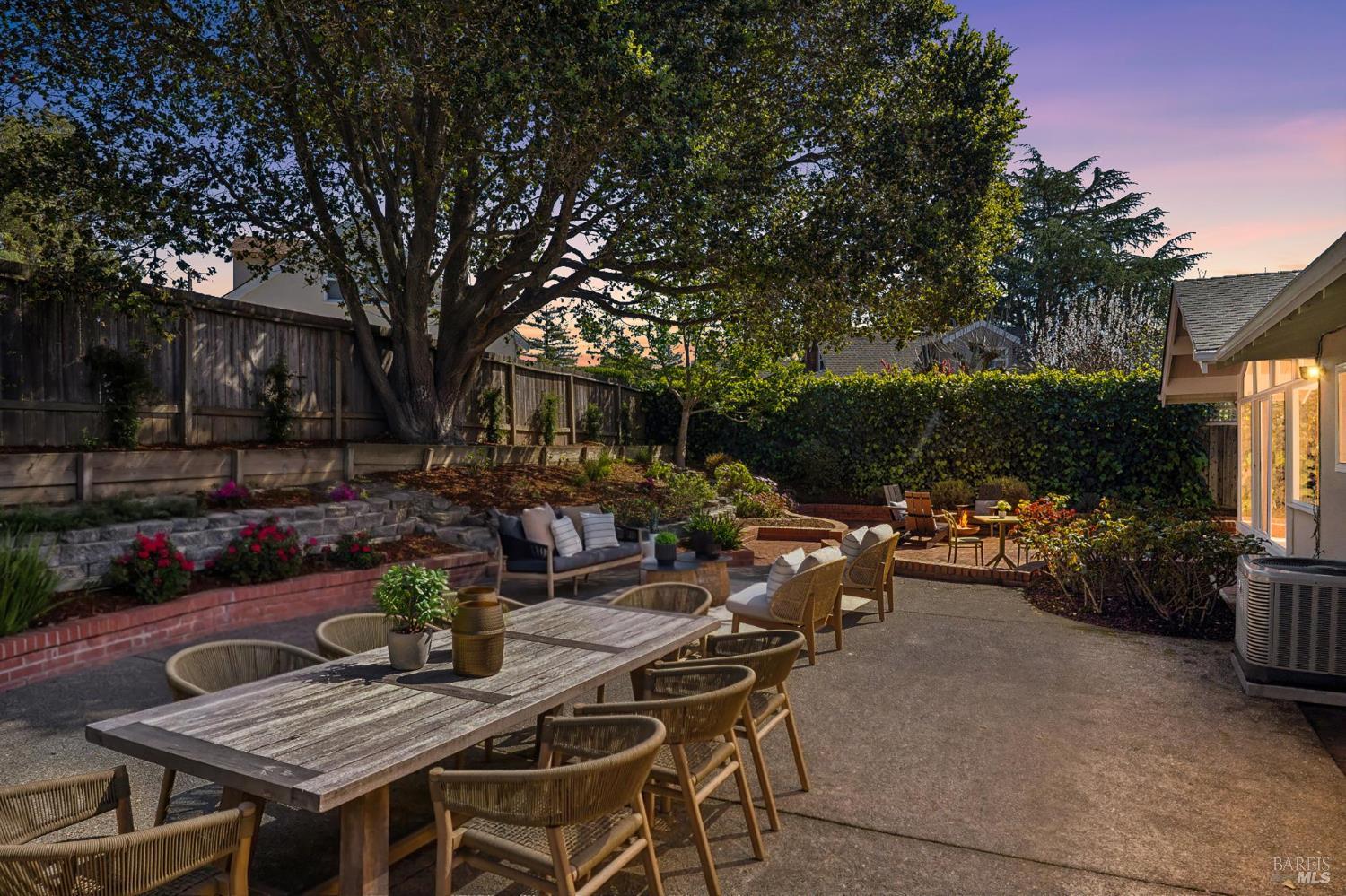 Detail Gallery Image 78 of 81 For 212 Blackstone Dr, San Rafael,  CA 94903 - 3 Beds | 2 Baths