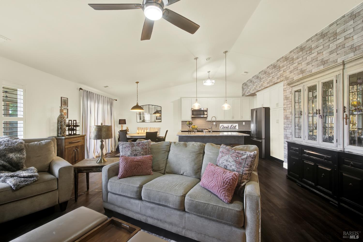 Detail Gallery Image 24 of 77 For 360 Grand Canyon Dr, Vacaville,  CA 95687 - 2 Beds | 2 Baths