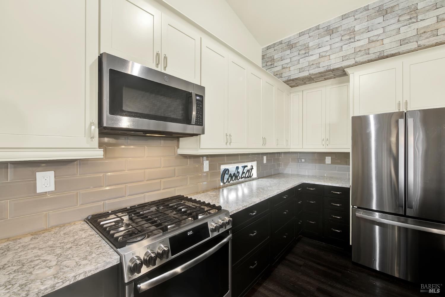 Detail Gallery Image 39 of 77 For 360 Grand Canyon Dr, Vacaville,  CA 95687 - 2 Beds | 2 Baths