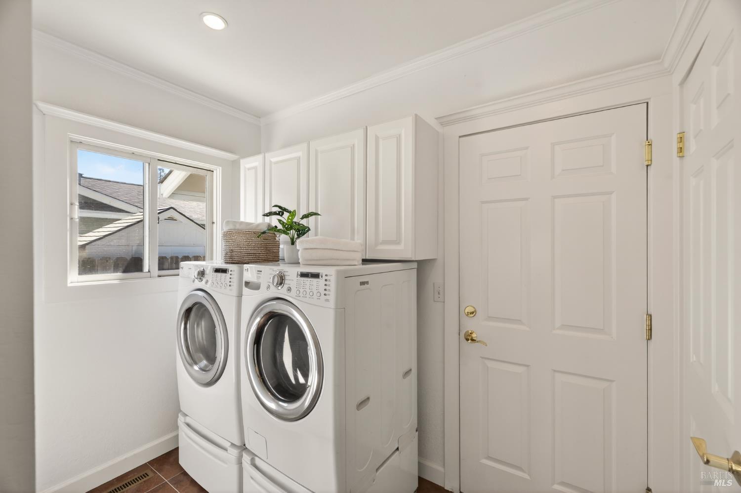 Detail Gallery Image 32 of 68 For 3932 Montrose St, Napa,  CA 94558 - 4 Beds | 2/1 Baths