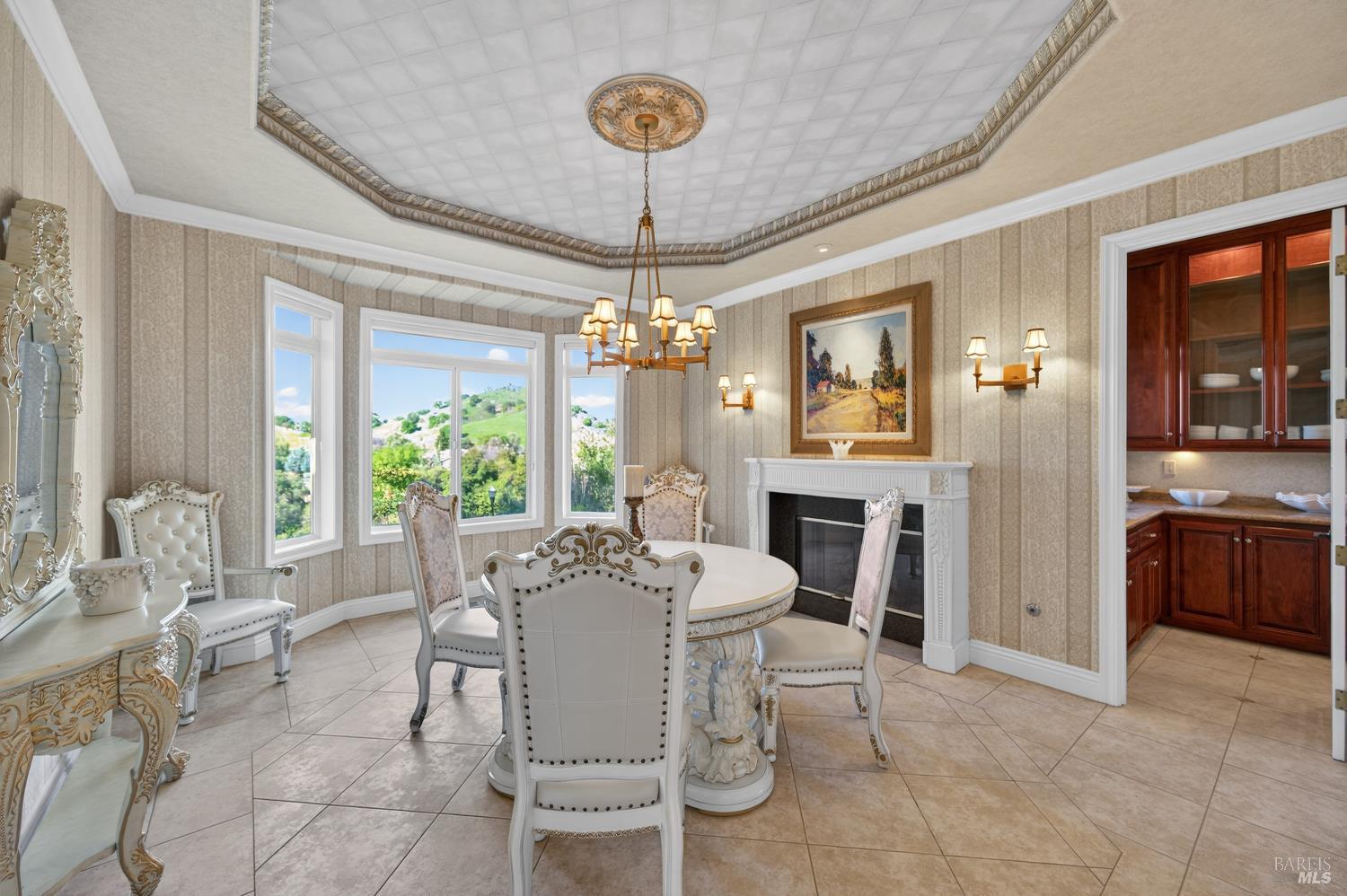 Detail Gallery Image 16 of 89 For 2054 Pinecrest Ct, Vacaville,  CA 95688 - 4 Beds | 4/1 Baths