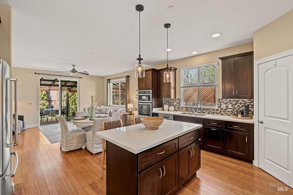 Detail Gallery Image 9 of 45 For 125 Anish Way, Windsor,  CA 95492 - 4 Beds | 3/1 Baths