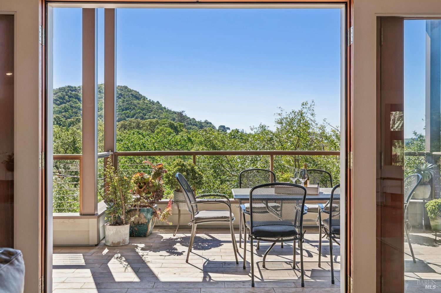 Detail Gallery Image 28 of 99 For 1884 Silverado Trl, Napa,  CA 94558 - 4 Beds | 3/1 Baths