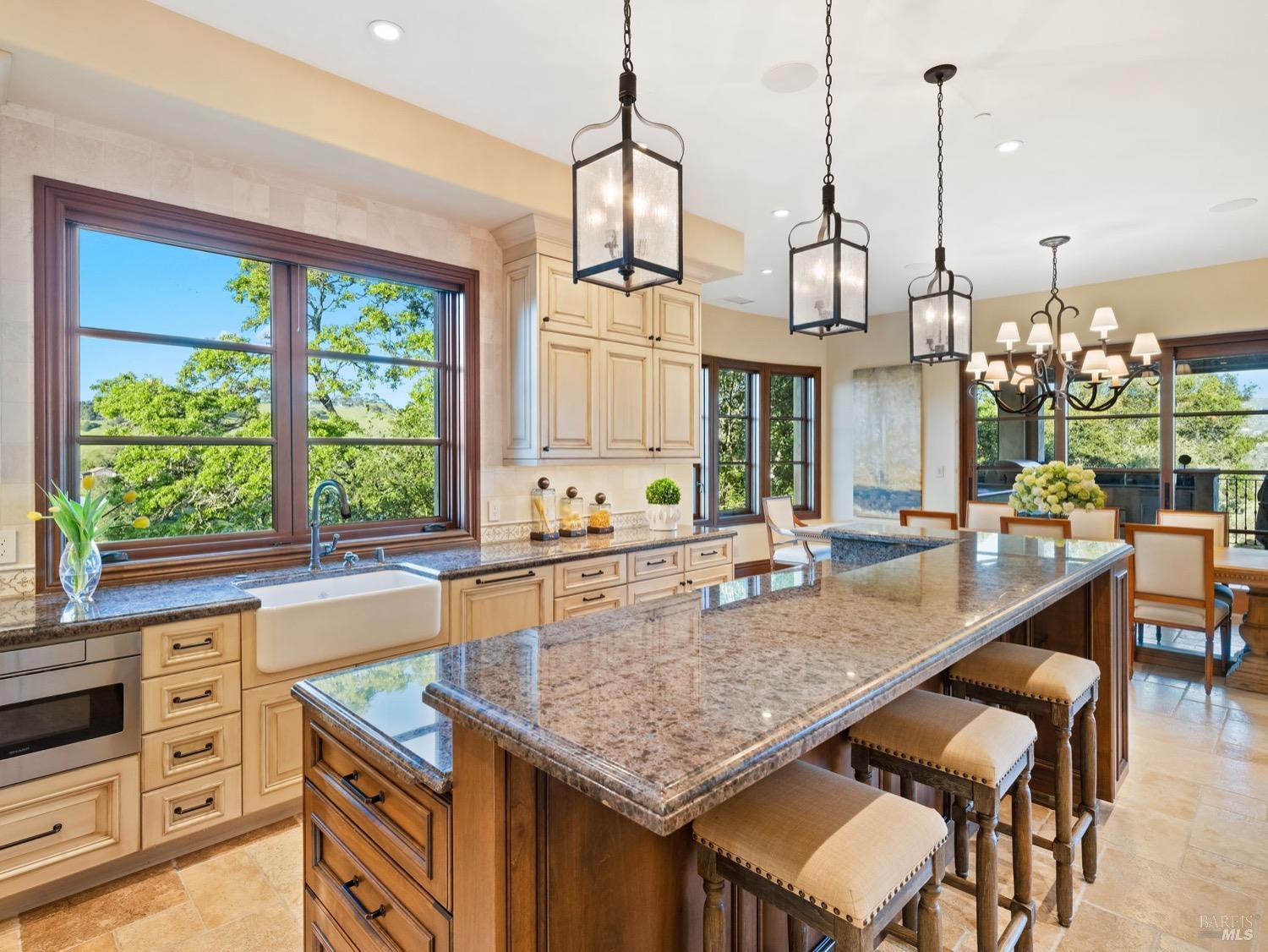 Detail Gallery Image 14 of 95 For 6444 Cottage Ridge Rd, Santa Rosa,  CA 95403 - 4 Beds | 4/2 Baths