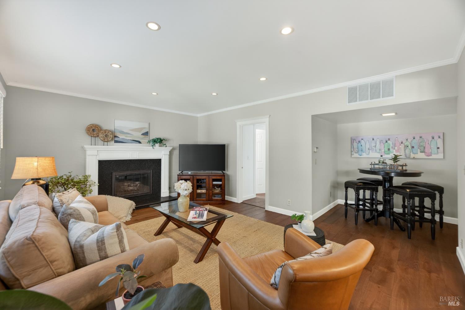 Detail Gallery Image 27 of 68 For 3932 Montrose St, Napa,  CA 94558 - 4 Beds | 2/1 Baths