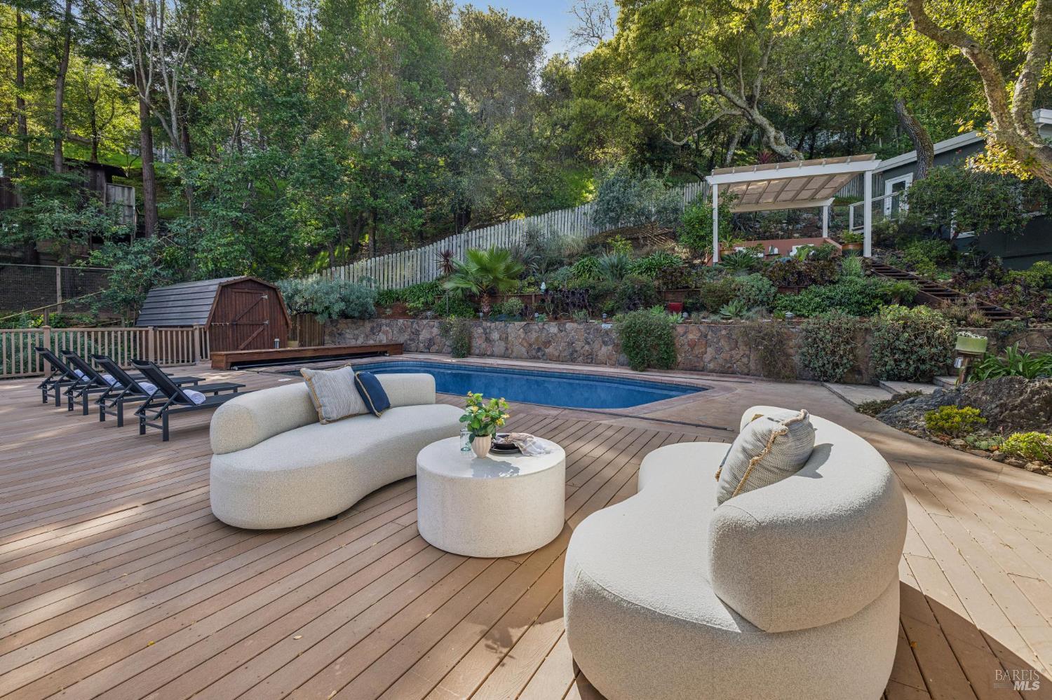 Detail Gallery Image 65 of 70 For 67 Oak Springs Dr, San Anselmo,  CA 94960 - 5 Beds | 4/1 Baths