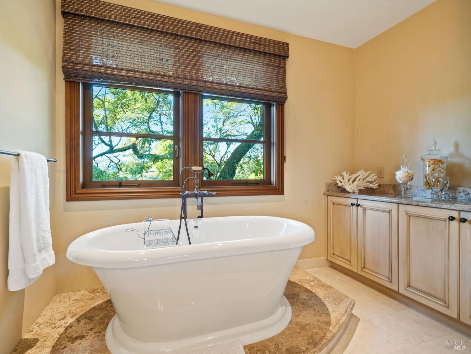 Detail Gallery Image 56 of 95 For 6444 Cottage Ridge Rd, Santa Rosa,  CA 95403 - 4 Beds | 4/2 Baths