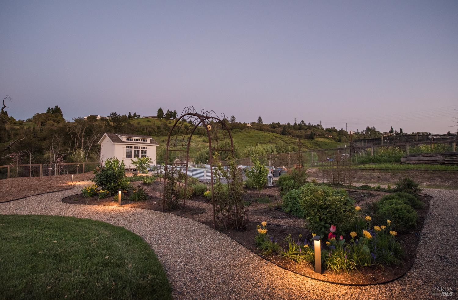 Detail Gallery Image 70 of 93 For 3932 Silver Fox Ct, Santa Rosa,  CA 95403 - 4 Beds | 4/1 Baths