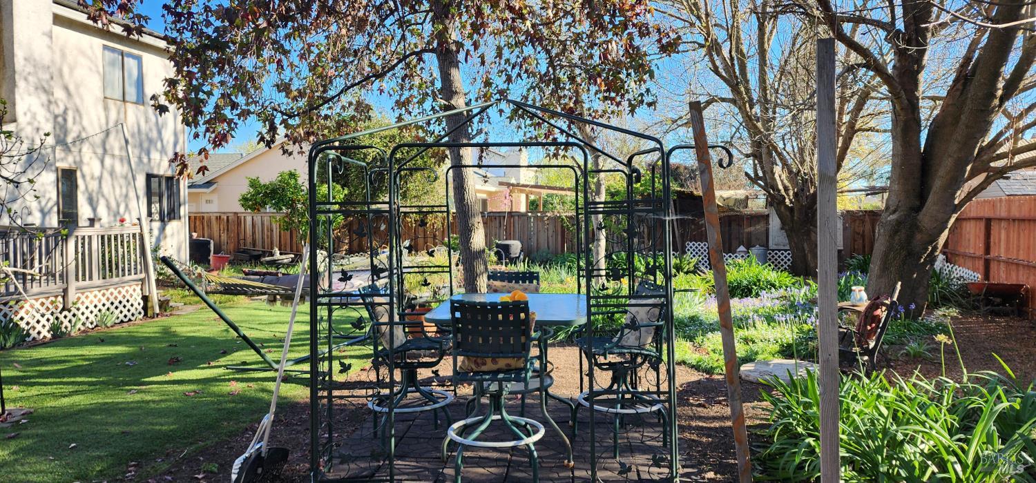 Detail Gallery Image 38 of 44 For 2350 Elliott Dr, American Canyon,  CA 94503 - 4 Beds | 3 Baths