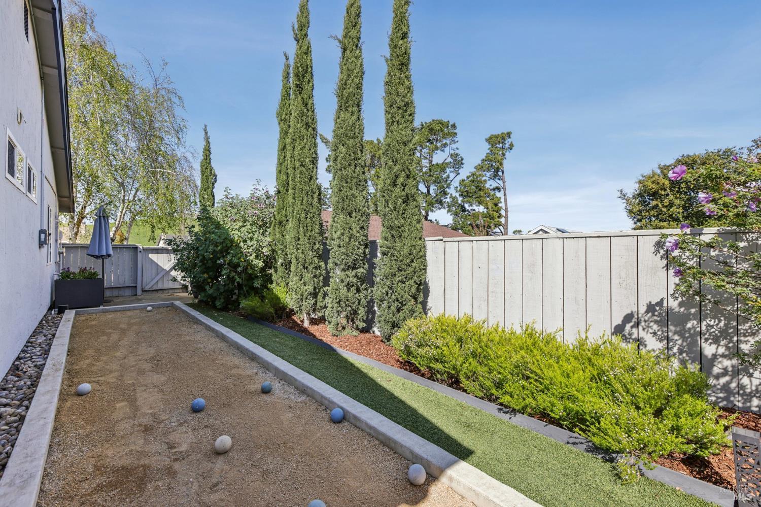 Detail Gallery Image 36 of 66 For 212 Eaton Ct, Benicia,  CA 94510 - 3 Beds | 2 Baths