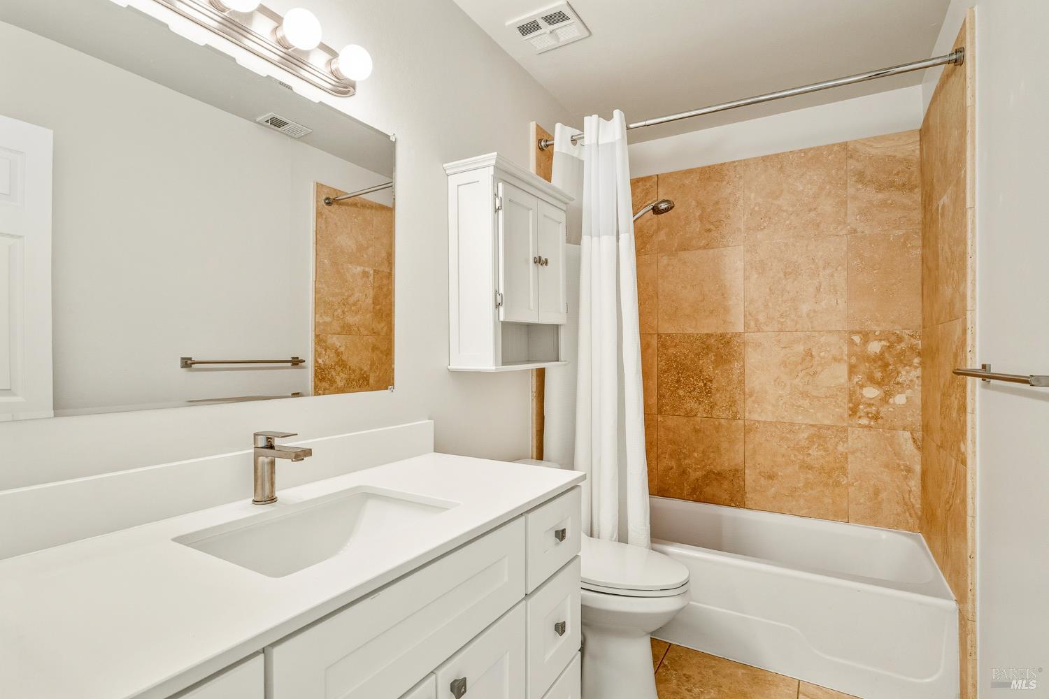 Detail Gallery Image 18 of 30 For 104 Oliva Ct #C,  Novato,  CA 94947 - 3 Beds | 1/1 Baths