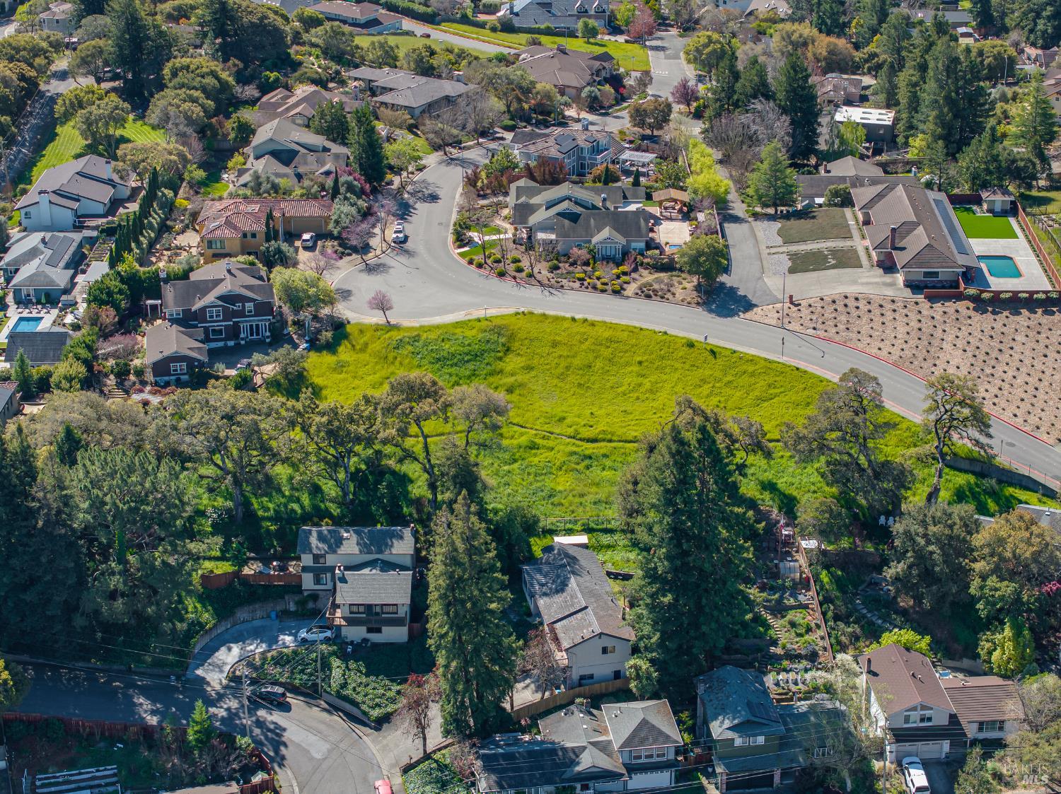 Detail Gallery Image 8 of 14 For 513 Larch Dr, Petaluma,  CA 94952 - – Beds | – Baths