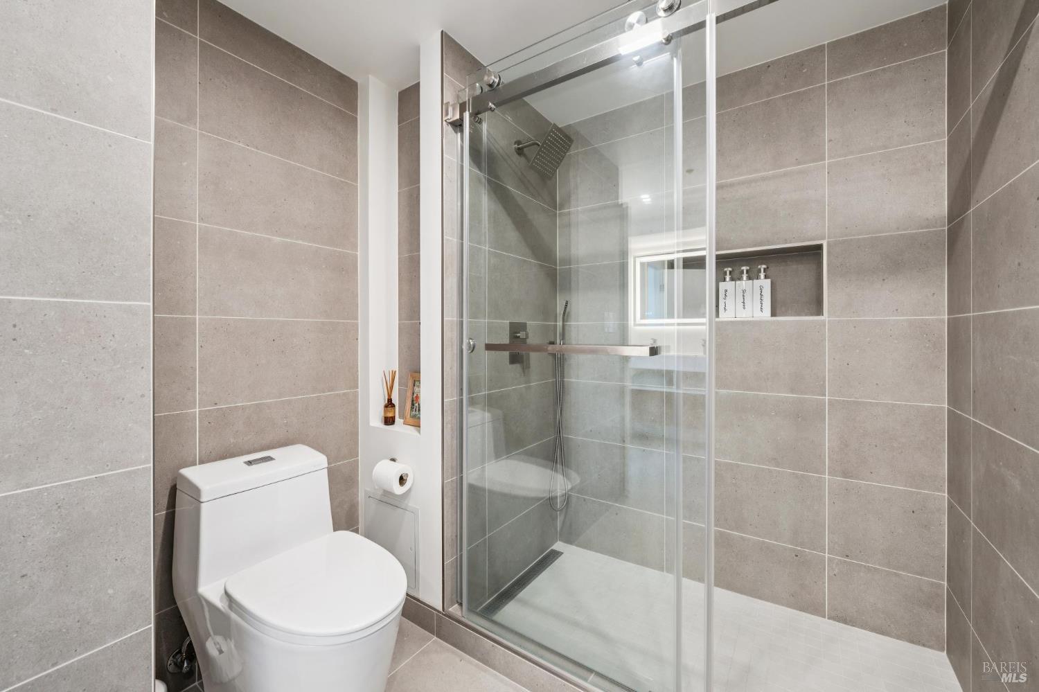 Detail Gallery Image 19 of 38 For 6363 Christie Ave #2627,  Emeryville,  CA 94608 - 2 Beds | 2 Baths