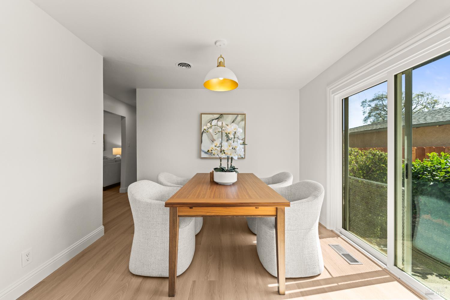 Detail Gallery Image 13 of 48 For 3011 Tennessee St, Vallejo,  CA 94591 - 3 Beds | 2 Baths