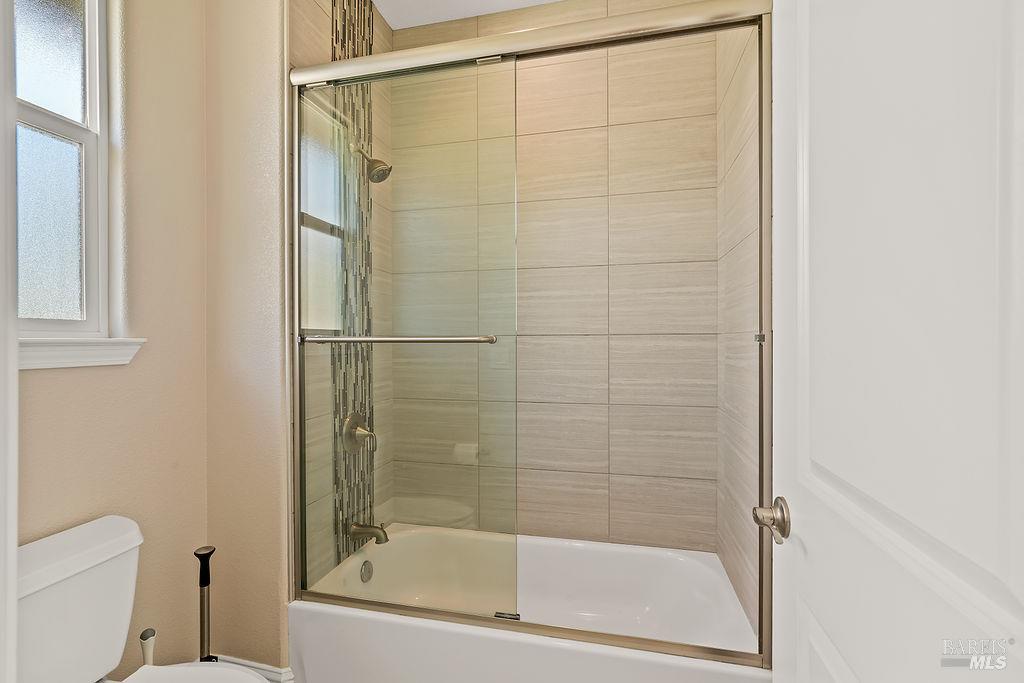 Detail Gallery Image 32 of 45 For 125 Anish Way, Windsor,  CA 95492 - 4 Beds | 3/1 Baths