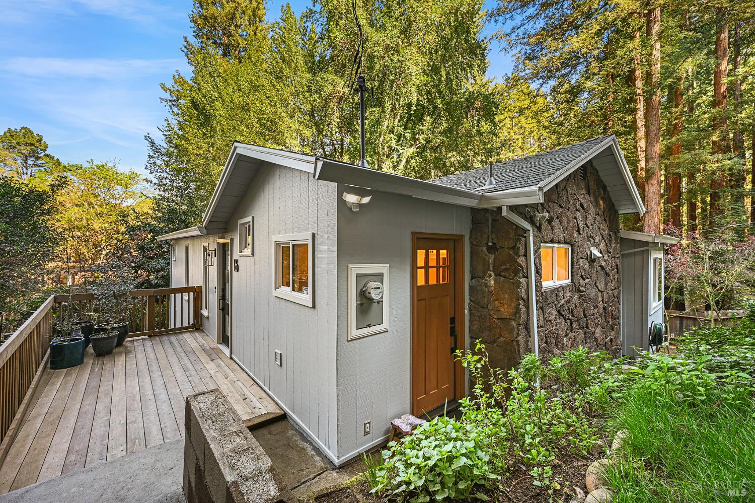 Detail Gallery Image 2 of 59 For 16 Iron Springs Rd, Fairfax,  CA 94930 - 4 Beds | 2 Baths