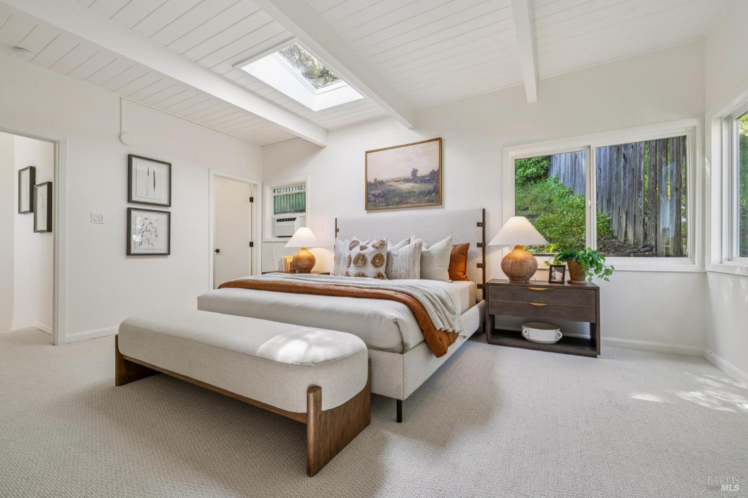 Detail Gallery Image 31 of 70 For 67 Oak Springs Dr, San Anselmo,  CA 94960 - 5 Beds | 4/1 Baths