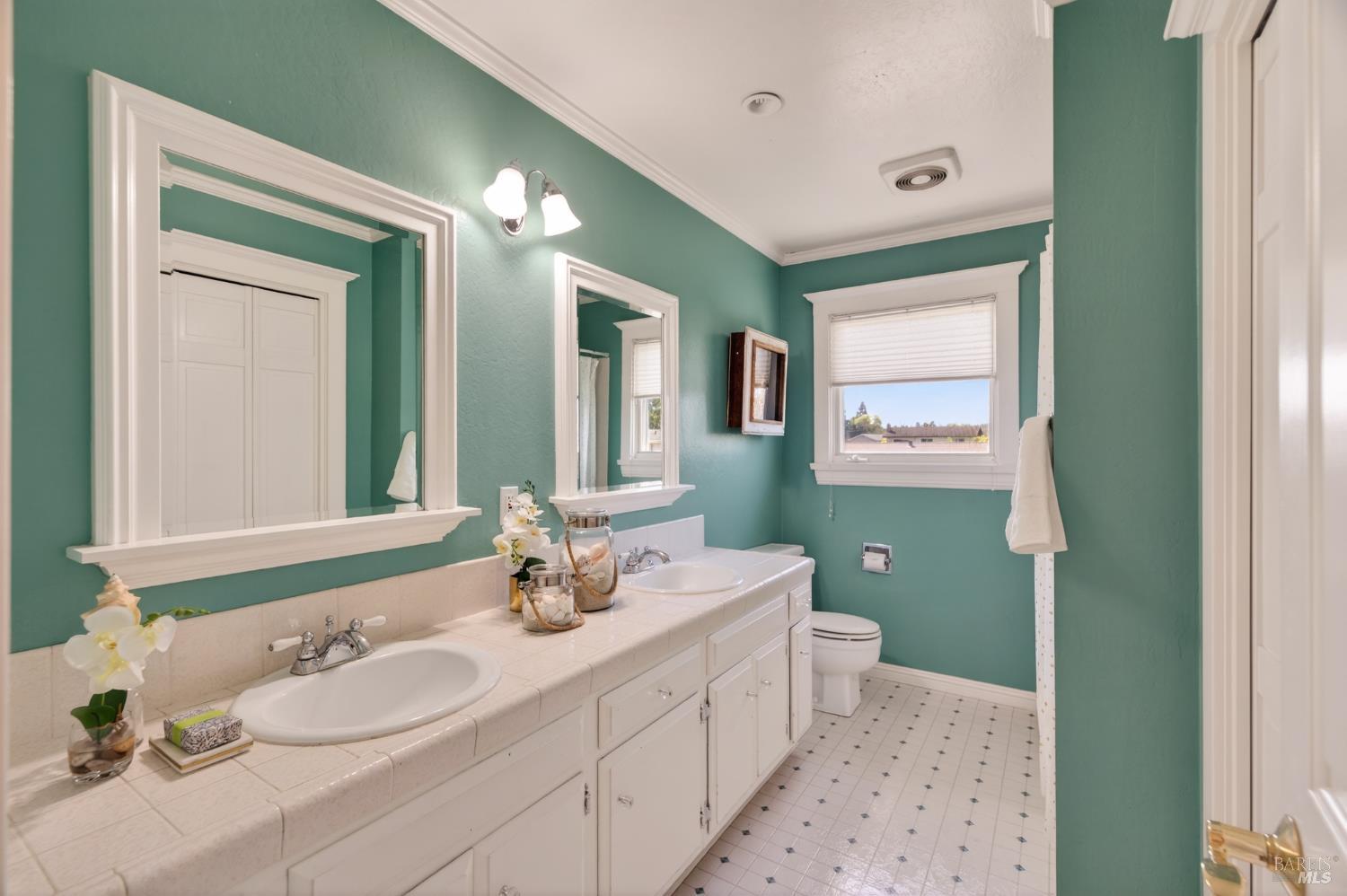 Detail Gallery Image 44 of 68 For 3932 Montrose St, Napa,  CA 94558 - 4 Beds | 2/1 Baths