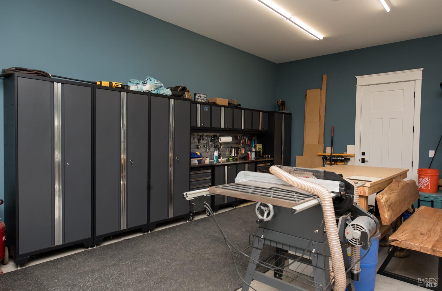 Detail Gallery Image 83 of 93 For 3932 Silver Fox Ct, Santa Rosa,  CA 95403 - 4 Beds | 4/1 Baths