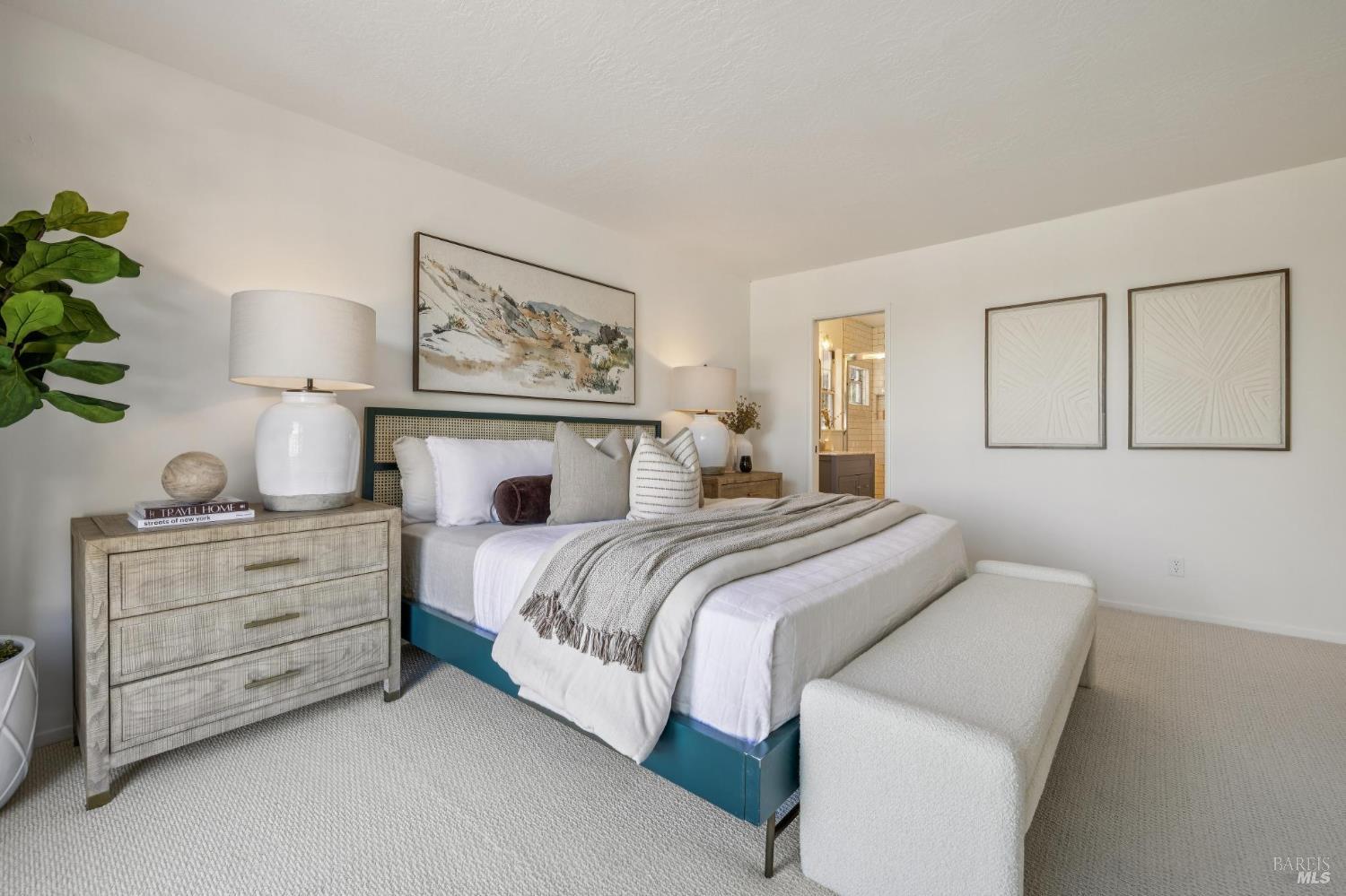 Detail Gallery Image 39 of 70 For 67 Oak Springs Dr, San Anselmo,  CA 94960 - 5 Beds | 4/1 Baths