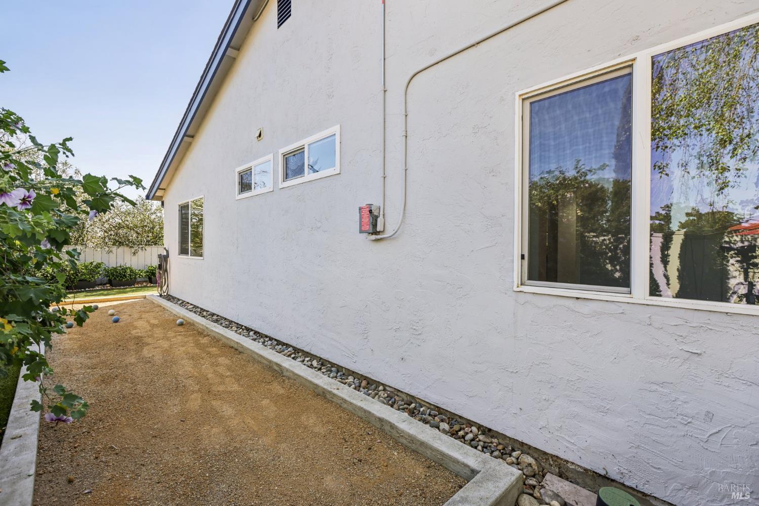 Detail Gallery Image 37 of 66 For 212 Eaton Ct, Benicia,  CA 94510 - 3 Beds | 2 Baths