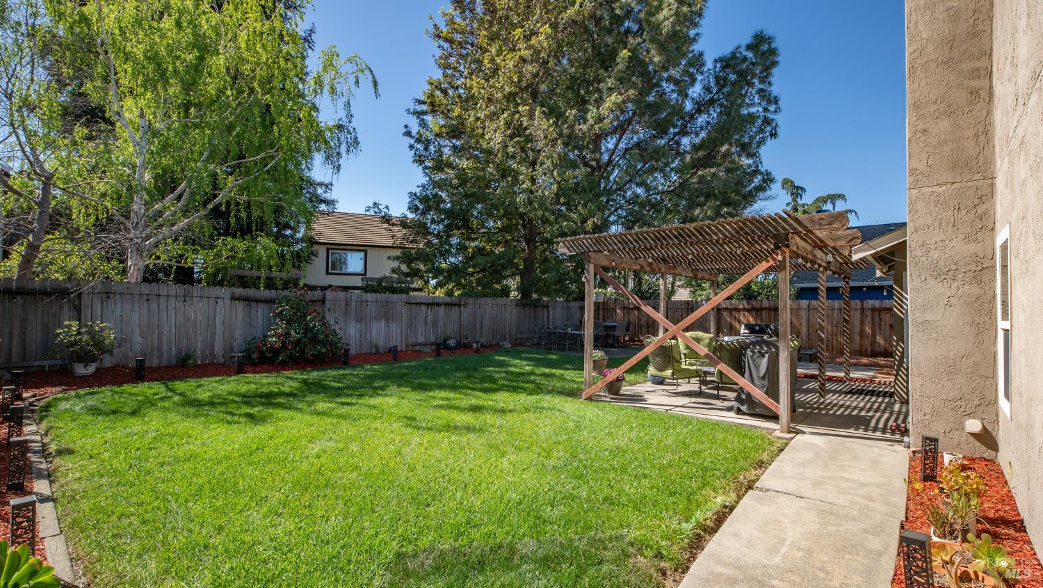 Detail Gallery Image 35 of 68 For 202 Songbird Ct, Vacaville,  CA 95687 - 4 Beds | 3 Baths