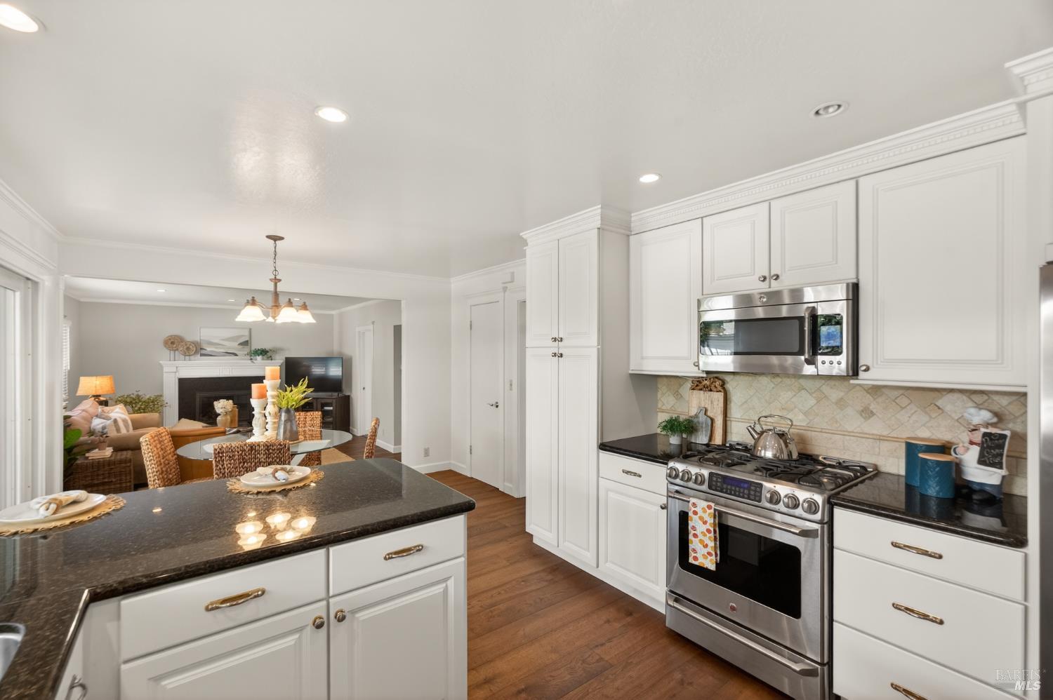 Detail Gallery Image 21 of 68 For 3932 Montrose St, Napa,  CA 94558 - 4 Beds | 2/1 Baths