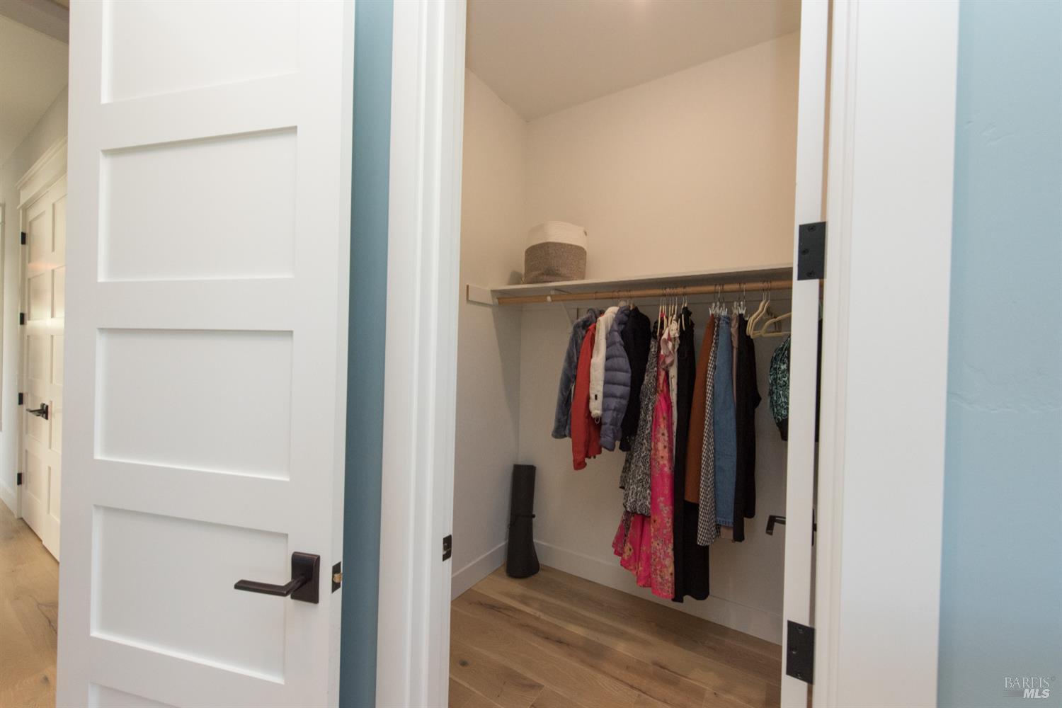 Detail Gallery Image 50 of 93 For 3932 Silver Fox Ct, Santa Rosa,  CA 95403 - 4 Beds | 4/1 Baths