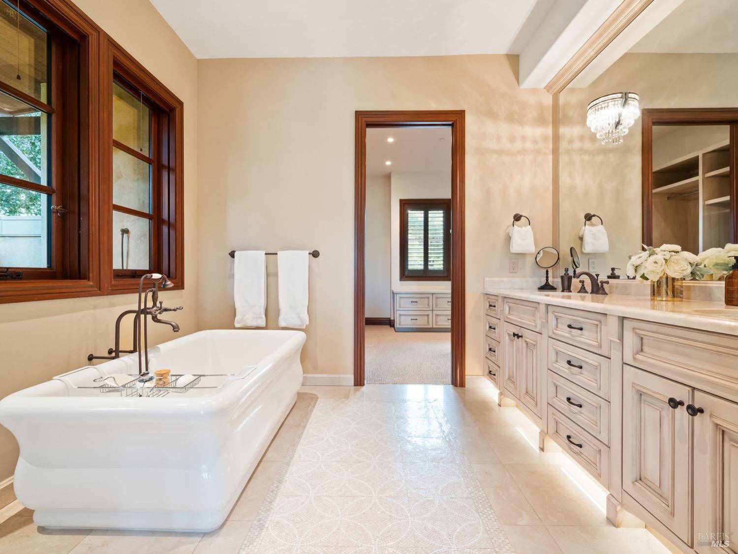 Detail Gallery Image 27 of 95 For 6444 Cottage Ridge Rd, Santa Rosa,  CA 95403 - 4 Beds | 4/2 Baths