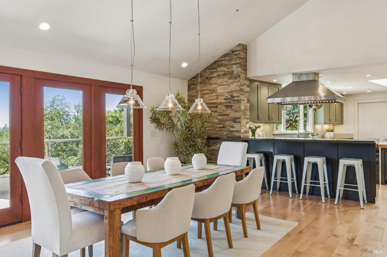 Detail Gallery Image 10 of 99 For 1884 Silverado Trl, Napa,  CA 94558 - 4 Beds | 3/1 Baths