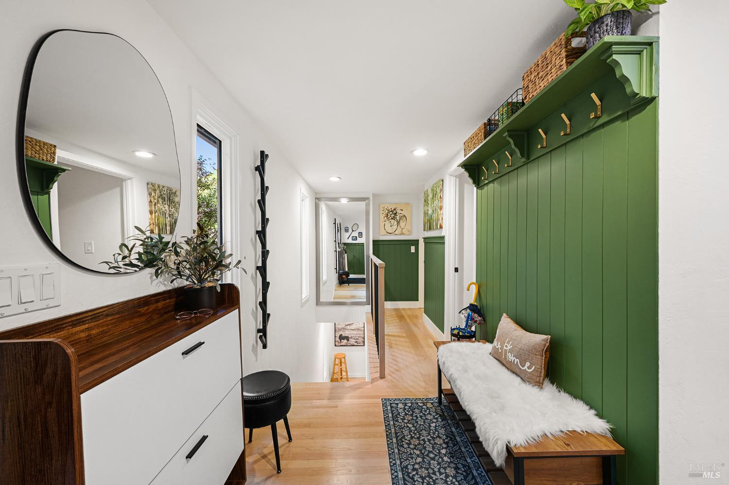 Detail Gallery Image 32 of 59 For 16 Iron Springs Rd, Fairfax,  CA 94930 - 4 Beds | 2 Baths