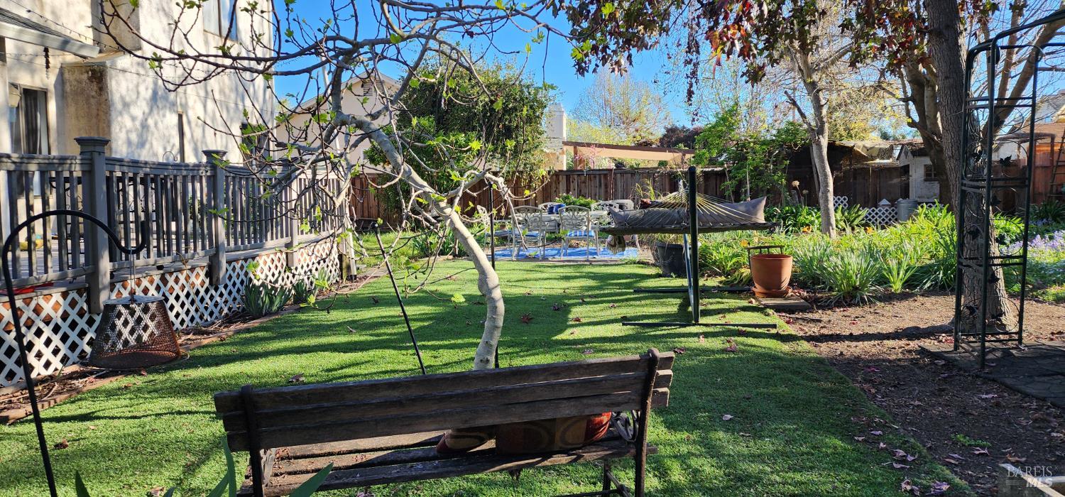 Detail Gallery Image 40 of 44 For 2350 Elliott Dr, American Canyon,  CA 94503 - 4 Beds | 3 Baths