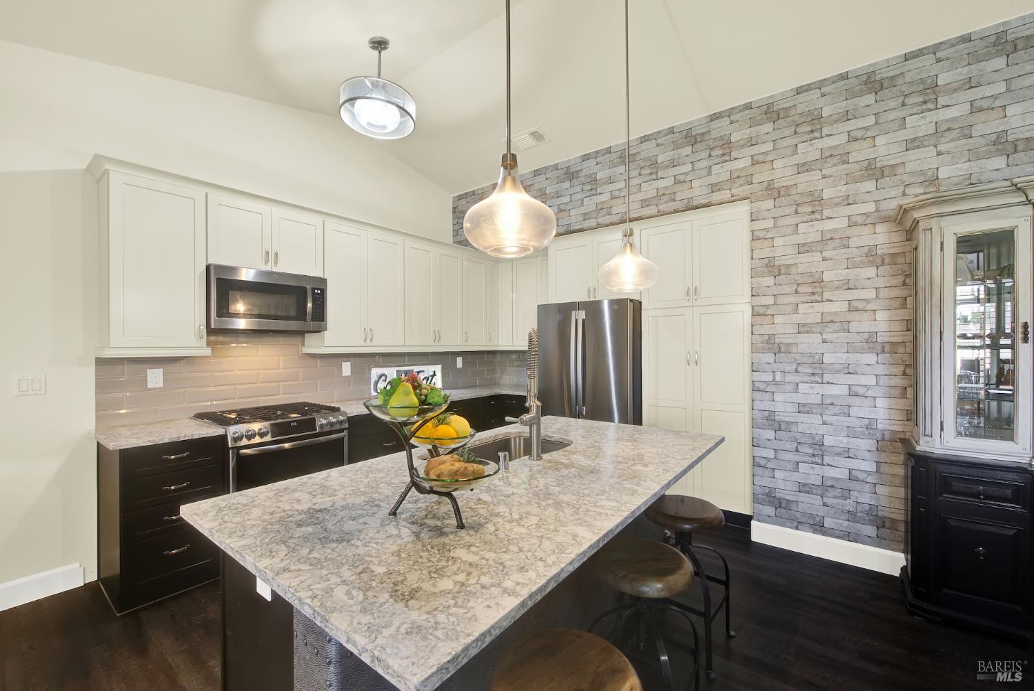 Detail Gallery Image 30 of 77 For 360 Grand Canyon Dr, Vacaville,  CA 95687 - 2 Beds | 2 Baths