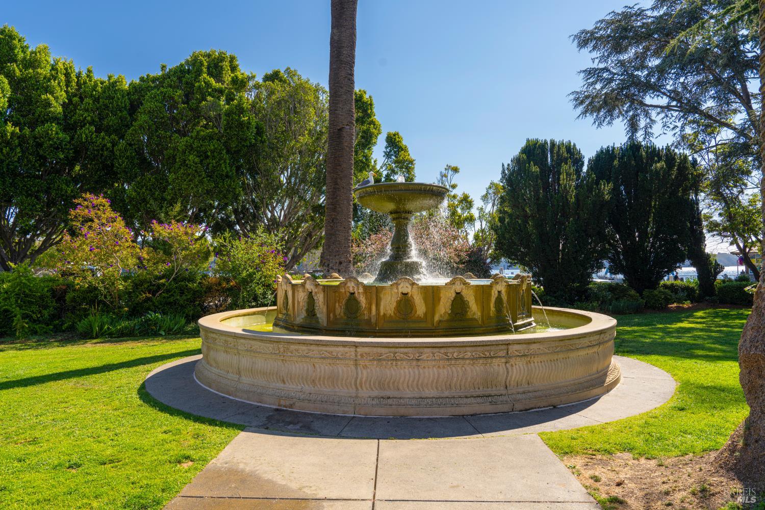 Detail Gallery Image 32 of 33 For 62 Cypress Pl, Sausalito,  CA 94965 - 2 Beds | 2 Baths