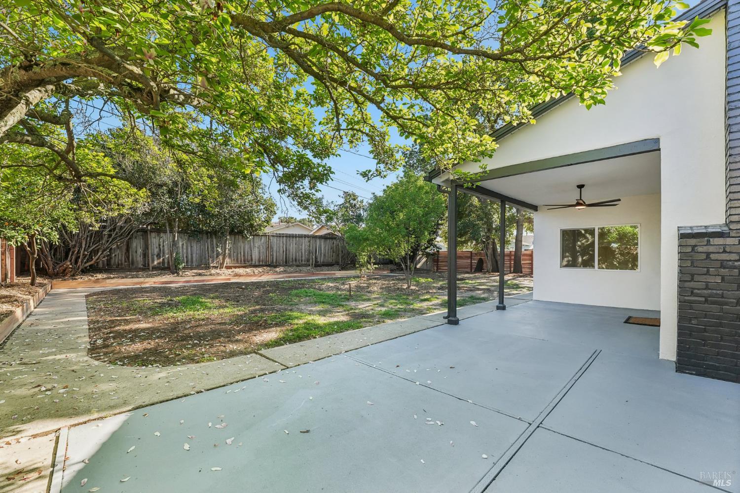 Detail Gallery Image 43 of 49 For 1662 Glazier Dr, Concord,  CA 94521 - 3 Beds | 2 Baths