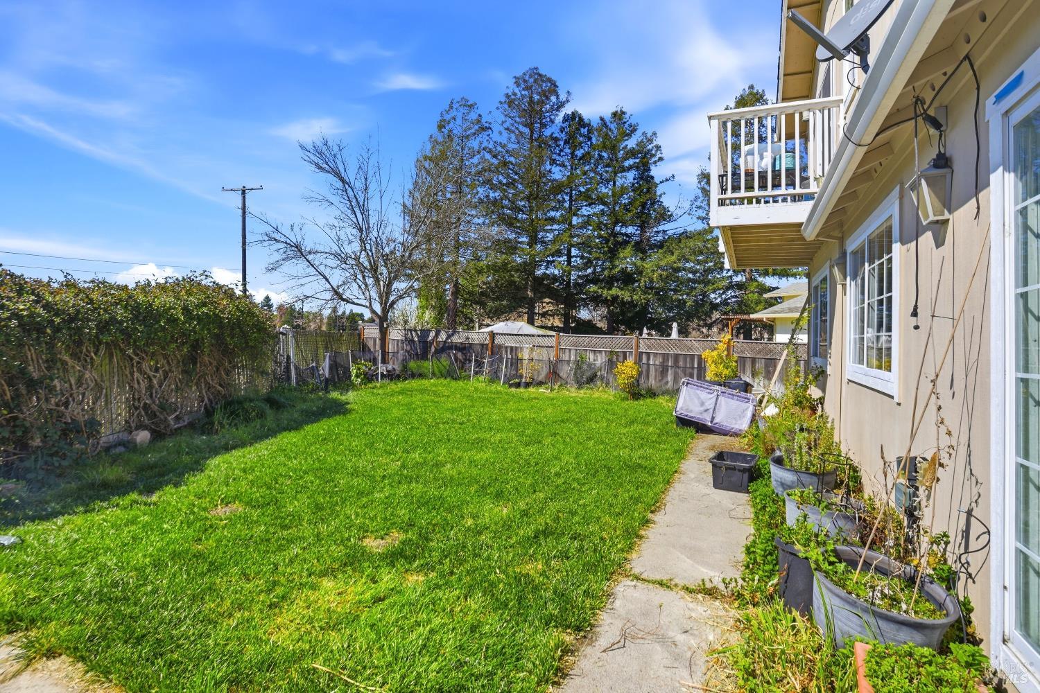 Detail Gallery Image 36 of 36 For 1407 Georgia Ct, Rohnert Park,  CA 94928 - 4 Beds | 3 Baths