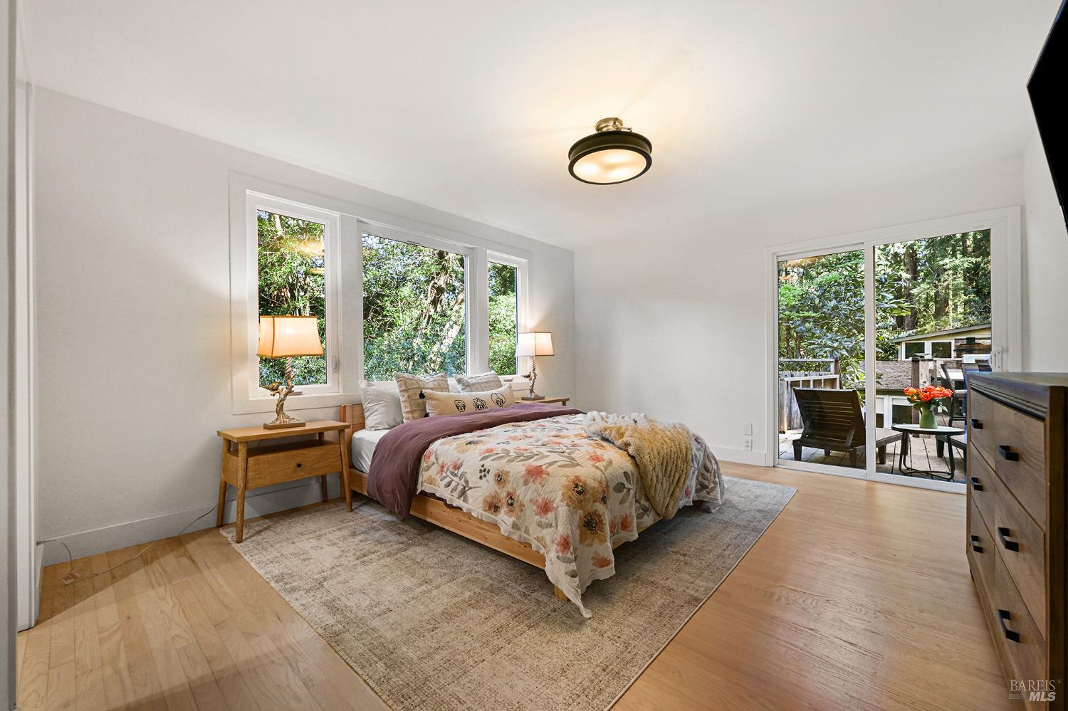 Detail Gallery Image 33 of 59 For 16 Iron Springs Rd, Fairfax,  CA 94930 - 4 Beds | 2 Baths