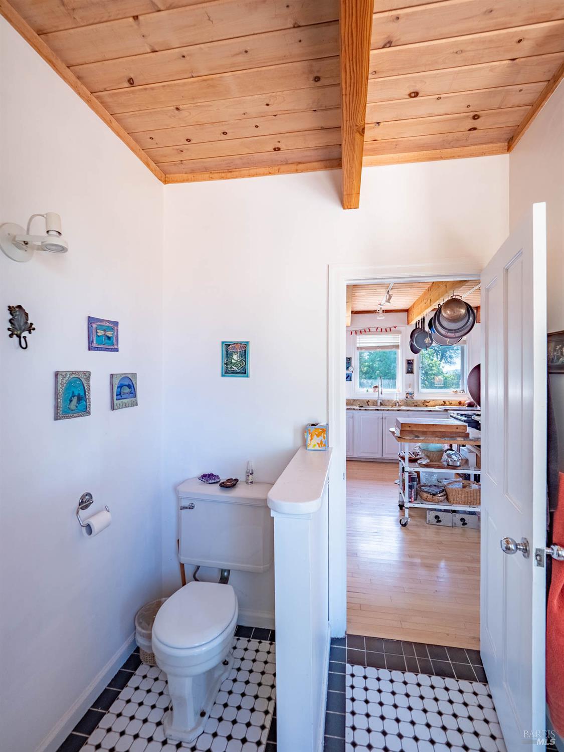 Detail Gallery Image 14 of 80 For 16101 Lost Creek Rd, Yorkville,  CA 95494 - 2 Beds | 2 Baths