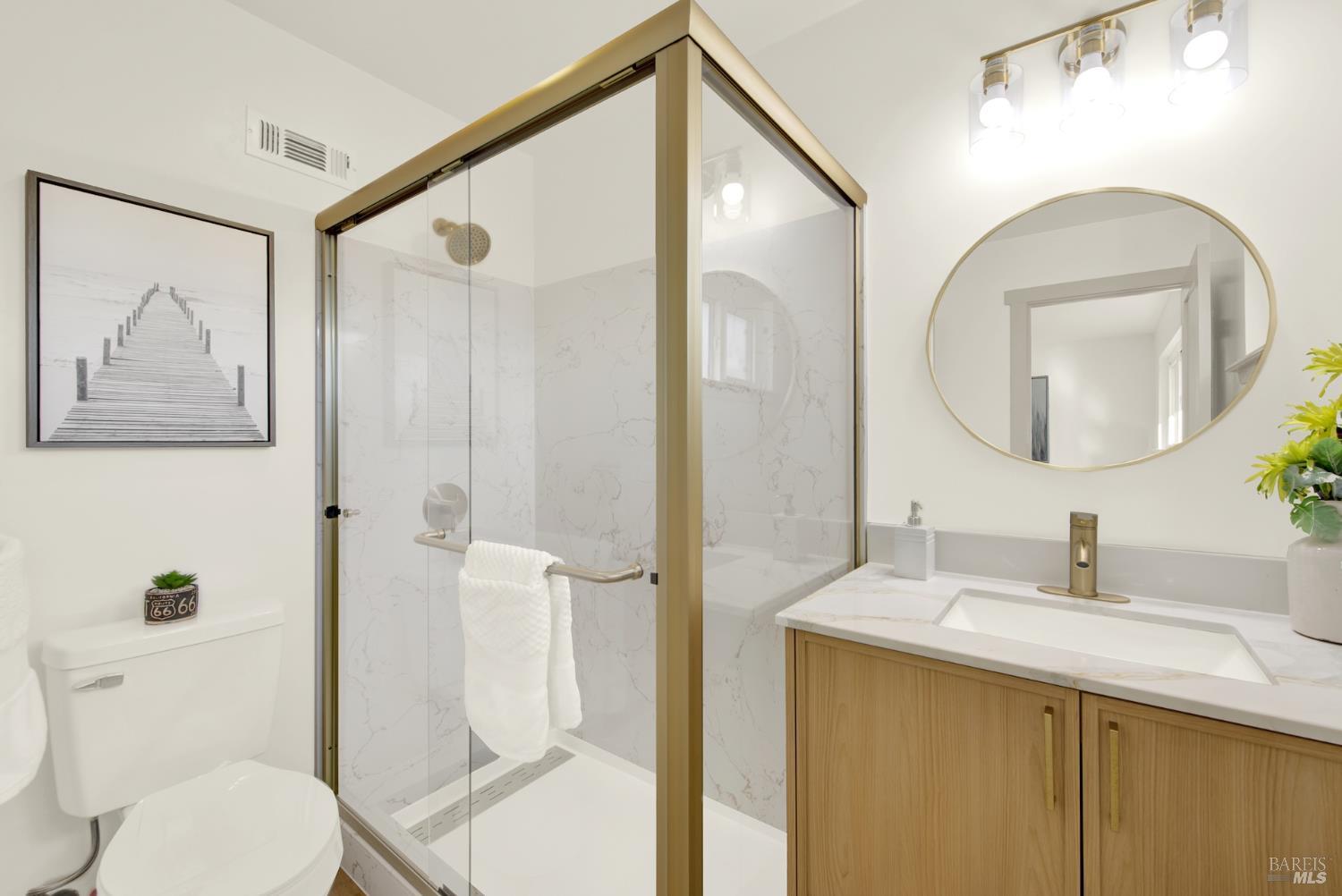 Detail Gallery Image 33 of 44 For 241 Blue Ridge Dr, Martinez,  CA 94553 - 4 Beds | 2/1 Baths