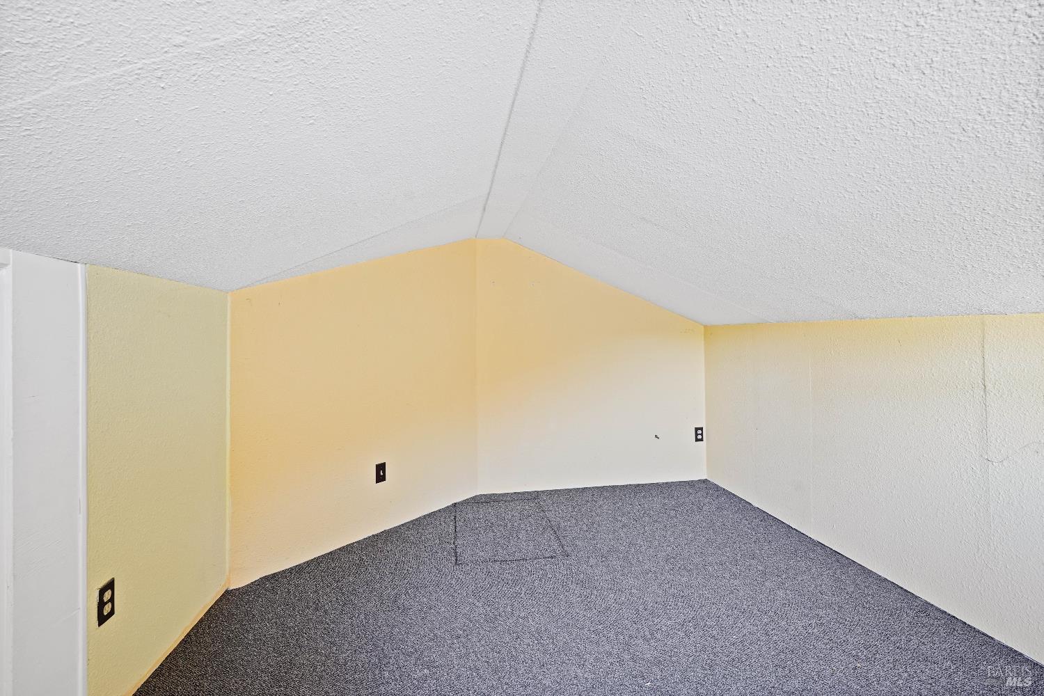 Detail Gallery Image 28 of 34 For 5001 Lakeview Cir, Fairfield,  CA 94534 - 3 Beds | 2 Baths