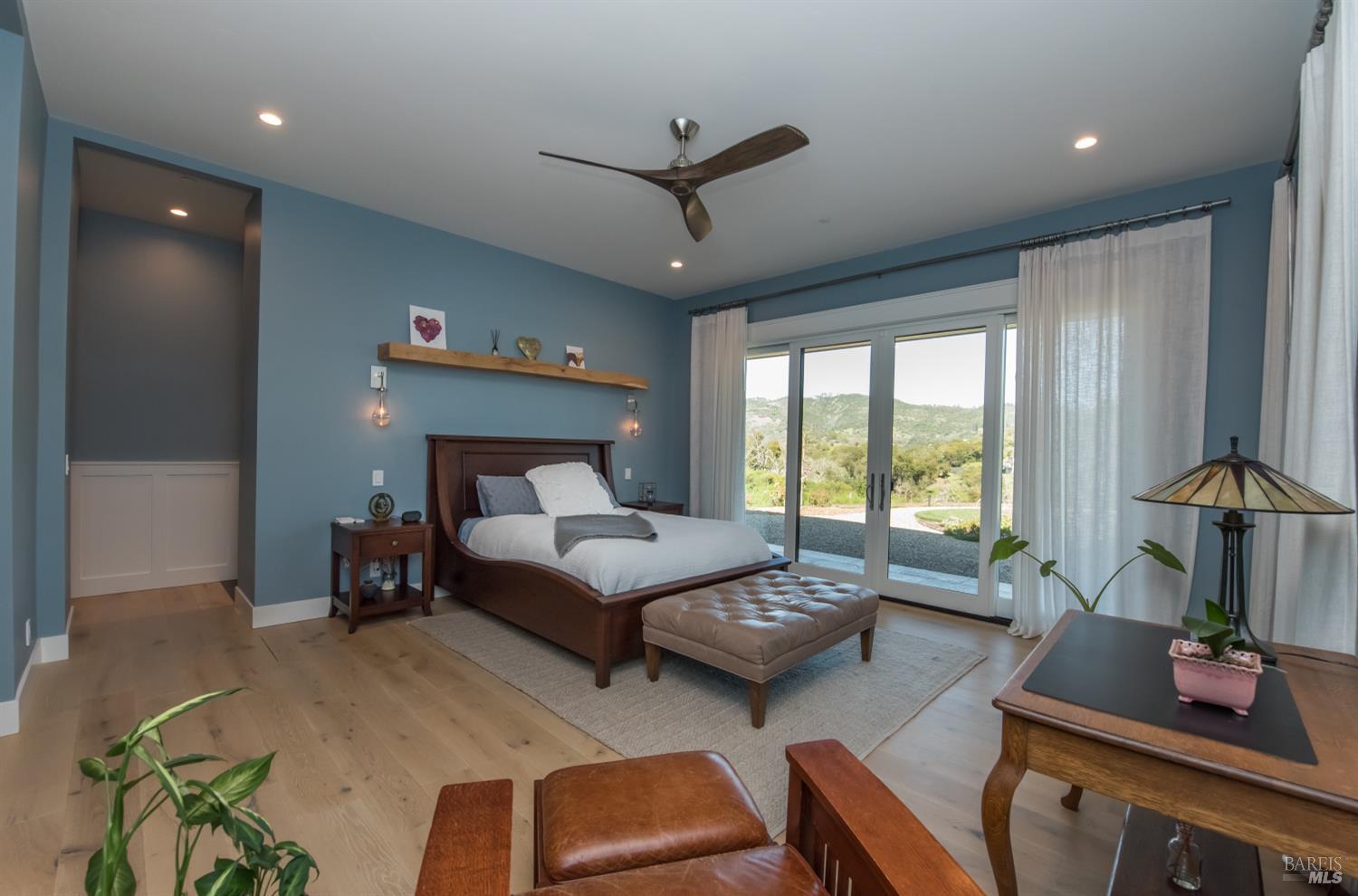 Detail Gallery Image 37 of 93 For 3932 Silver Fox Ct, Santa Rosa,  CA 95403 - 4 Beds | 4/1 Baths