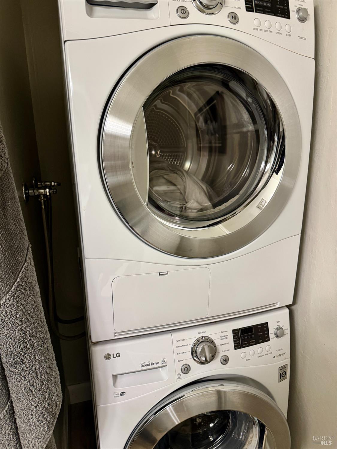 Detail Gallery Image 14 of 33 For 100 Marin Center Dr #31,  San Rafael,  CA 94903 - 2 Beds | 2 Baths